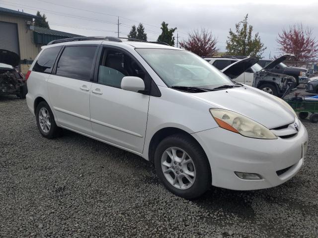 5TDBA22C96S064004 - 2006 TOYOTA SIENNA XLE WHITE photo 4