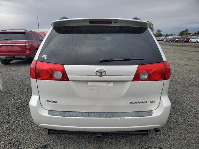 5TDBA22C96S064004 - 2006 TOYOTA SIENNA XLE WHITE photo 6