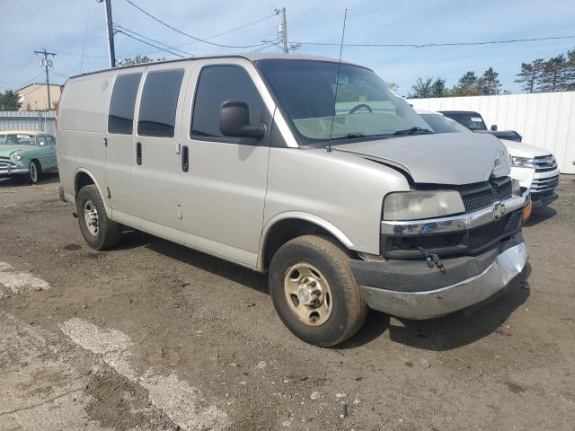 1GCGG25C581163225 - 2008 CHEVROLET EXPRESS G2 Srebrny zdjęcie 4