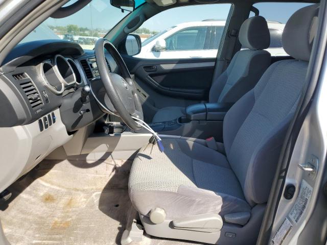 JTEBU14R440039428 - 2004 TOYOTA 4RUNNER SR5 SILVER photo 7