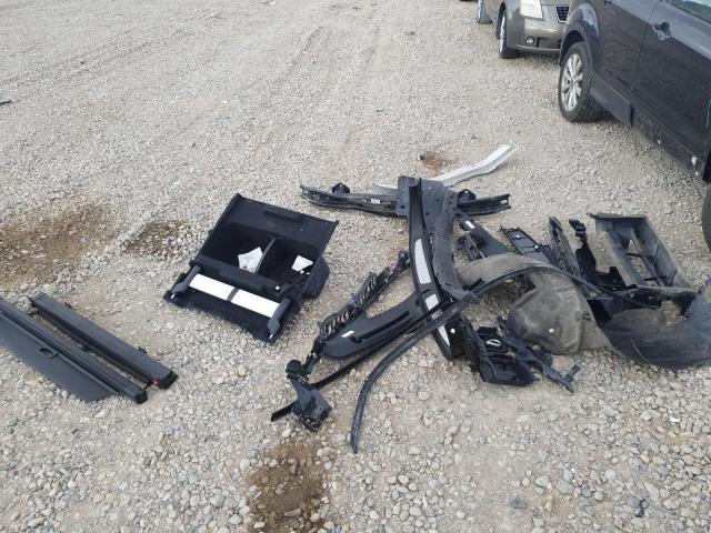 WBA8K3C54JA485869 - 2018 BMW 330 XI WHITE photo 13