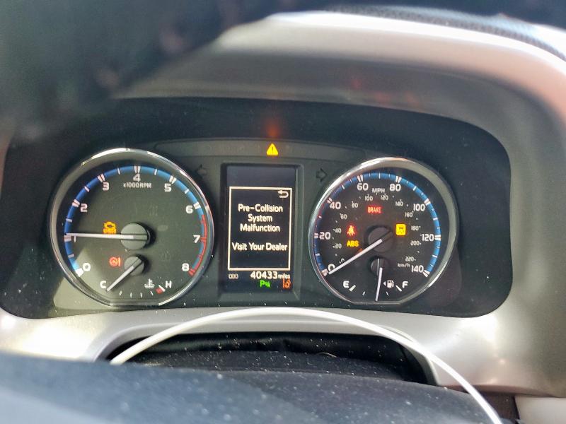 2T3YFREV8JW484796 - 2018 TOYOTA RAV4 LIMITED Czerwony zdjęcie 9