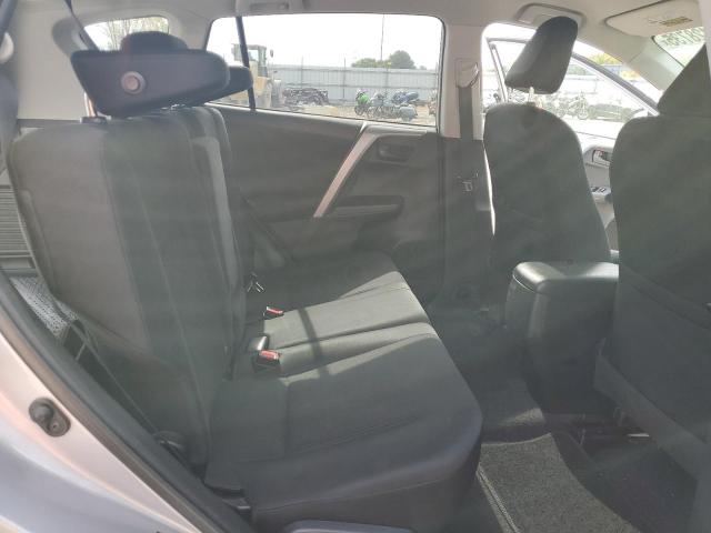 2T3BFREV1GW455977 - 2016 TOYOTA RAV4 LE 银色 照片 11