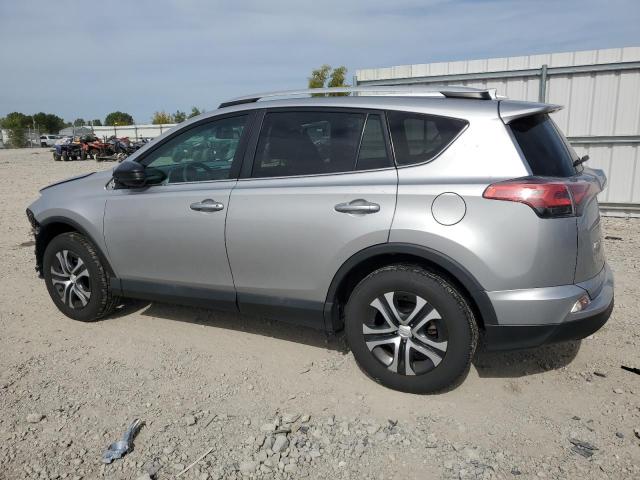 2T3BFREV1GW455977 - 2016 TOYOTA RAV4 LE 银色 照片 2