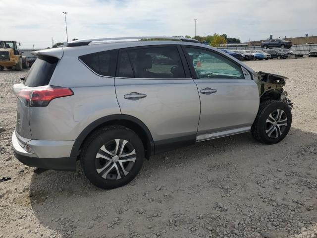 2T3BFREV1GW455977 - 2016 TOYOTA RAV4 LE 银色 照片 3