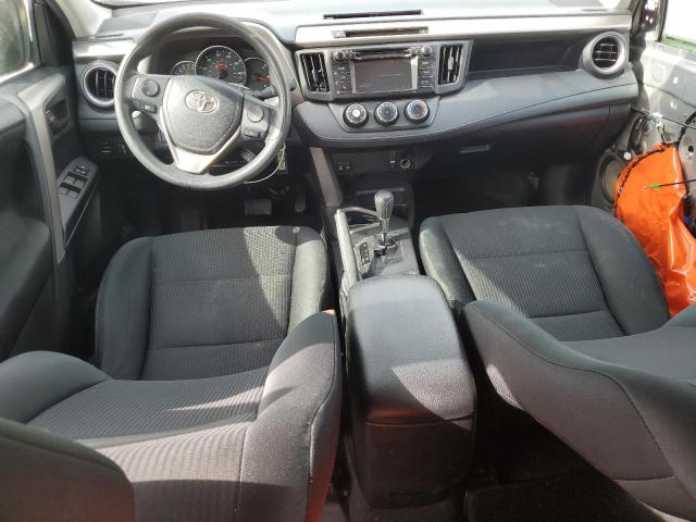 2T3BFREV1GW455977 - 2016 TOYOTA RAV4 LE 银色 照片 8