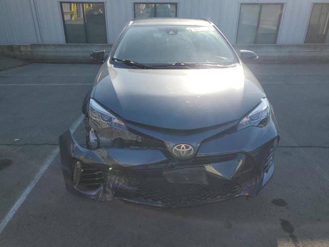 5YFBURHE1KP862881 - 2019 TOYOTA COROLLA L GRAY photo 5