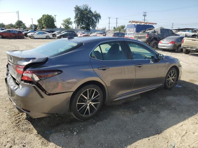 4T1G31AK0MU565015 - 2021 TOYOTA CAMRY SE GRAY photo 3