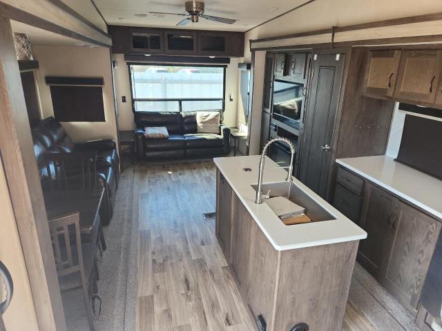 4X4FSBK29JV005307 - 2018 FOREST RIVER HEMISPHERE 337FBAR 白色 照片 6