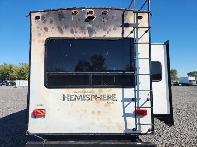 4X4FSBK29JV005307 - 2018 FOREST RIVER HEMISPHERE 337FBAR 白色 照片 9