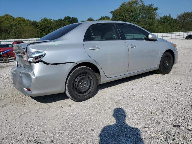 2T1BU4EE3DC013314 - 2013 TOYOTA COROLLA BASE Сріблястий фото 3