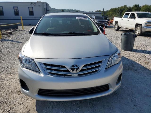 2T1BU4EE3DC013314 - 2013 TOYOTA COROLLA BASE Сріблястий фото 5