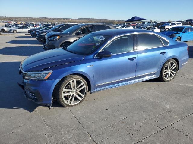 1VWDT7A38HC022863 - 2017 VOLKSWAGEN PASSAT R-LINE Blau Foto 1