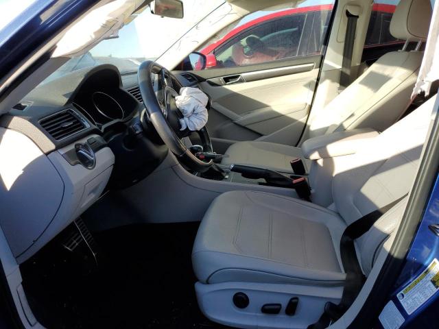 1VWDT7A38HC022863 - 2017 VOLKSWAGEN PASSAT R-LINE Blau Foto 7