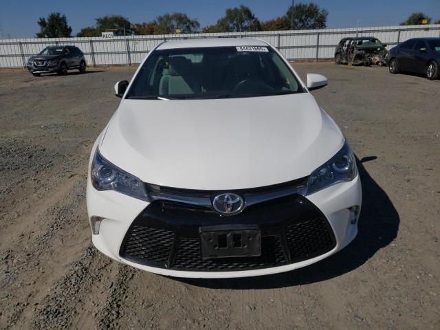 4T1BF1FKXHU413341 - 2017 TOYOTA CAMRY LE WHITE photo 5