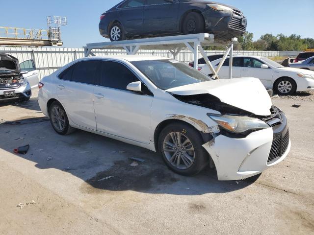 4T1BF1FK8GU251790 - 2016 TOYOTA CAMRY LE 白色 照片 4