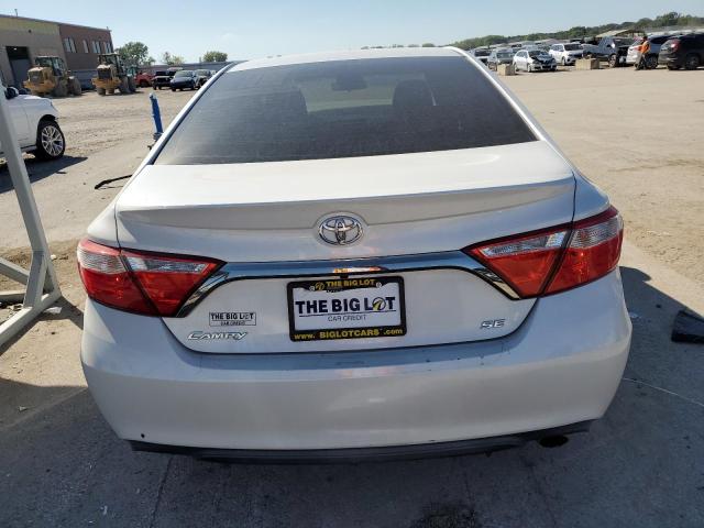 4T1BF1FK8GU251790 - 2016 TOYOTA CAMRY LE 白色 照片 6