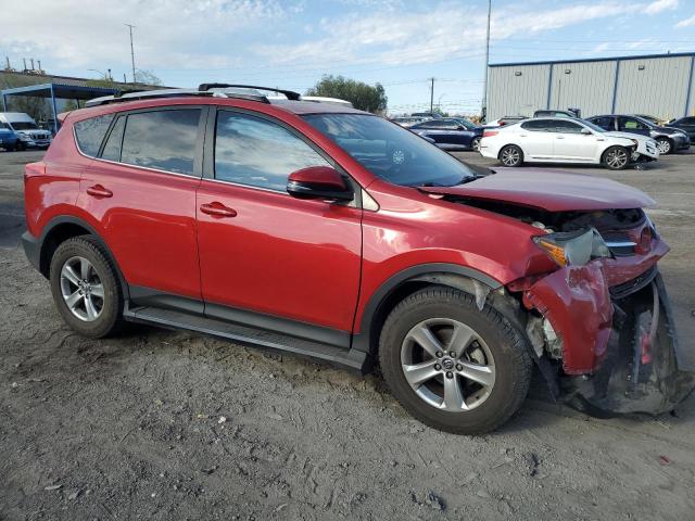 2T3WFREV9FW196123 - 2015 TOYOTA RAV4 XLE RED photo 4