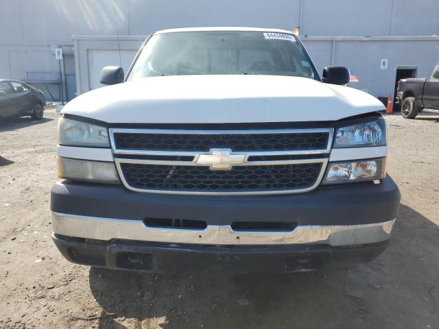 1GCHK29D66E279822 - 2006 CHEVROLET SILVERADO K2500 HEAVY DUTY WHITE photo 5