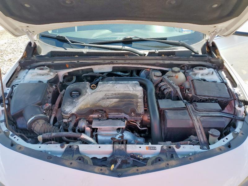 1G1ZE5ST7HF190815 - 2017 CHEVROLET MALIBU LT WHITE photo 11