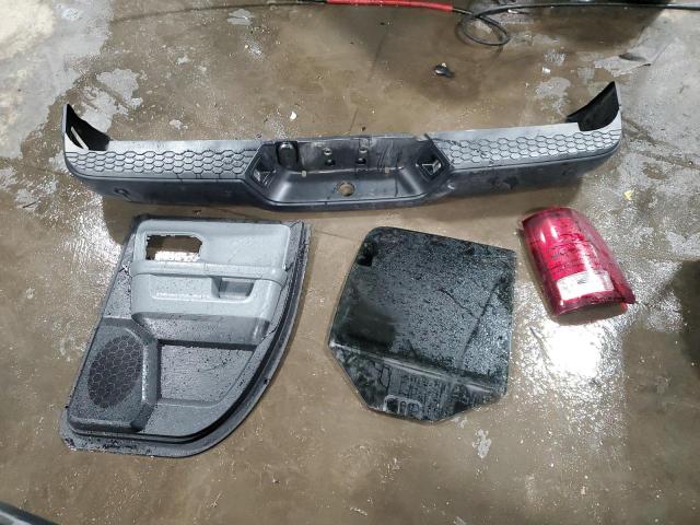 1C6RR7GG3KS671332 - 2019 RAM 1500 CLASS SLT შავი ფოტო 12