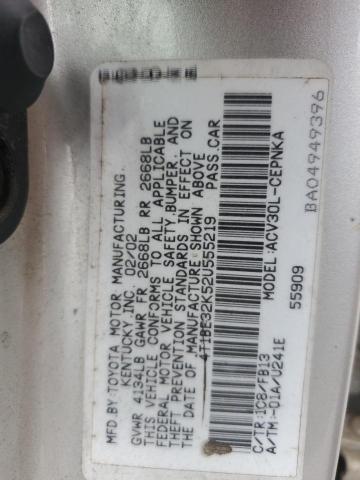 4T1BE32K52U555219 - 2002 TOYOTA CAMRY LE ვერცხლისფერი ფოტო 12