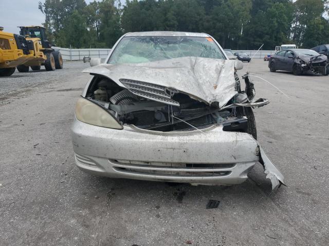 4T1BE32K52U555219 - 2002 TOYOTA CAMRY LE ვერცხლისფერი ფოტო 5