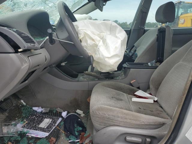 4T1BE32K52U555219 - 2002 TOYOTA CAMRY LE ვერცხლისფერი ფოტო 7