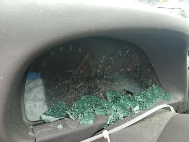 4T1BE32K52U555219 - 2002 TOYOTA CAMRY LE ვერცხლისფერი ფოტო 9