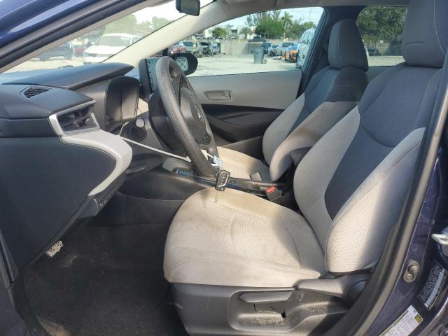 5YFEPMAE7NP381197 - 2022 TOYOTA COROLLA LE BLUE photo 7