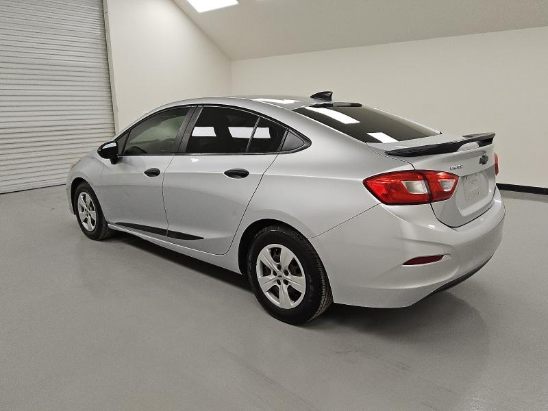 1G1BC5SM7J7221528 - 2018 CHEVROLET CRUZE LS ვერცხლისფერი ფოტო 2