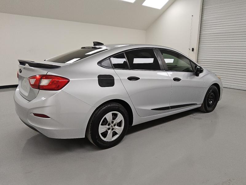 1G1BC5SM7J7221528 - 2018 CHEVROLET CRUZE LS ვერცხლისფერი ფოტო 3