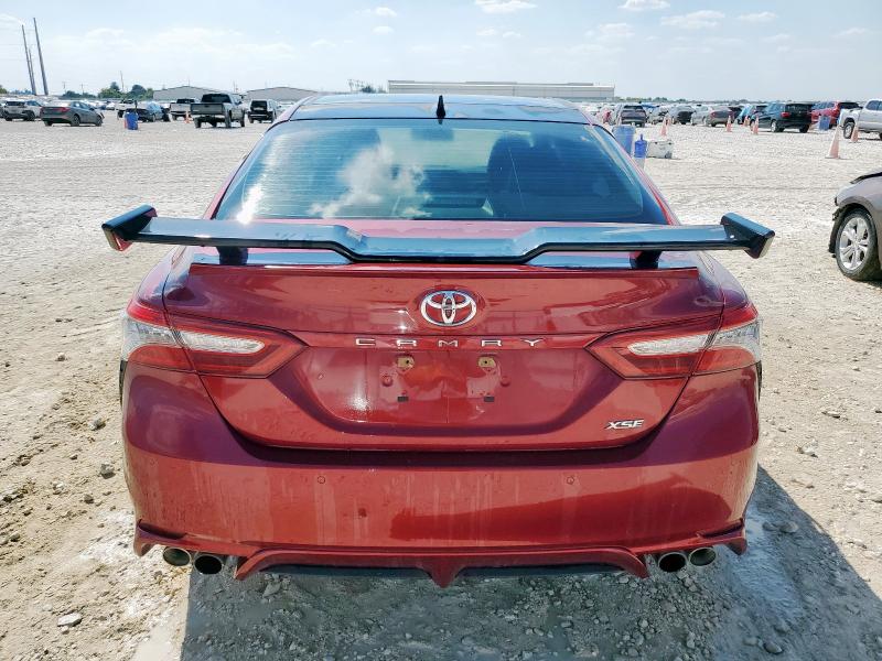 4T1BZ1HK7JU500768 - 2018 TOYOTA CAMRY XSE მუქწითელი ფოტო 6