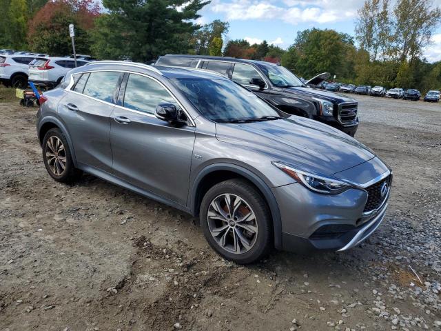 SJKCH5CR8JA052191 - 2018 INFINITI QX30 BASE فضي صورة 4