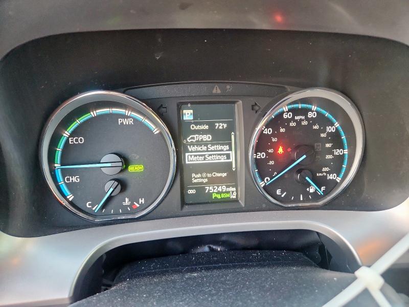 JTMDJREV3HD101996 - 2017 TOYOTA RAV4 LIMITED 银色 照片 9