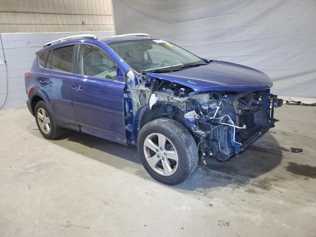 2T3RFREVXEW162834 - 2014 TOYOTA RAV4 XLE BLUE photo 4