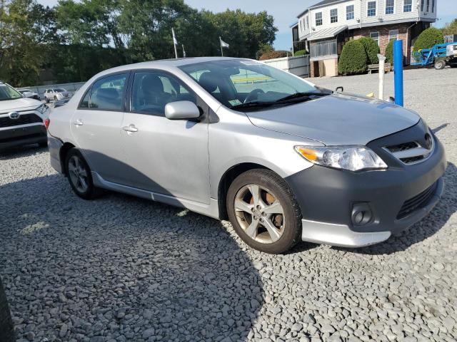 2T1BU4EEXBC702957 - 2011 TOYOTA COROLLA BASE 银色 照片 4