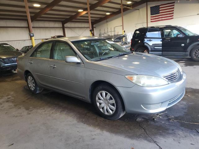 4T1BE32K25U541671 - 2005 TOYOTA CAMRY LE SILVER photo 4