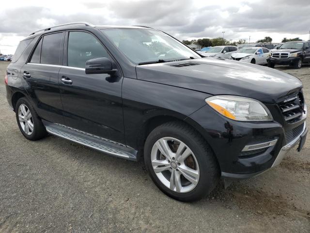 4JGDA5JB2FA440912 - 2015 MERCEDES-BENZ ML 350 შავი ფოტო 4