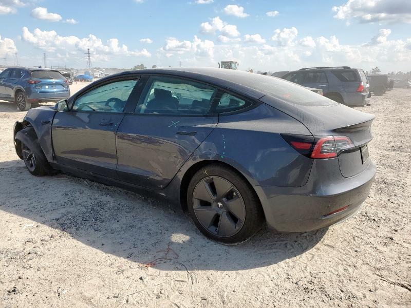 5YJ3E1EA6PF685607 - 2023 TESLA MODEL 3 ნაცრისფერი ფოტო 2