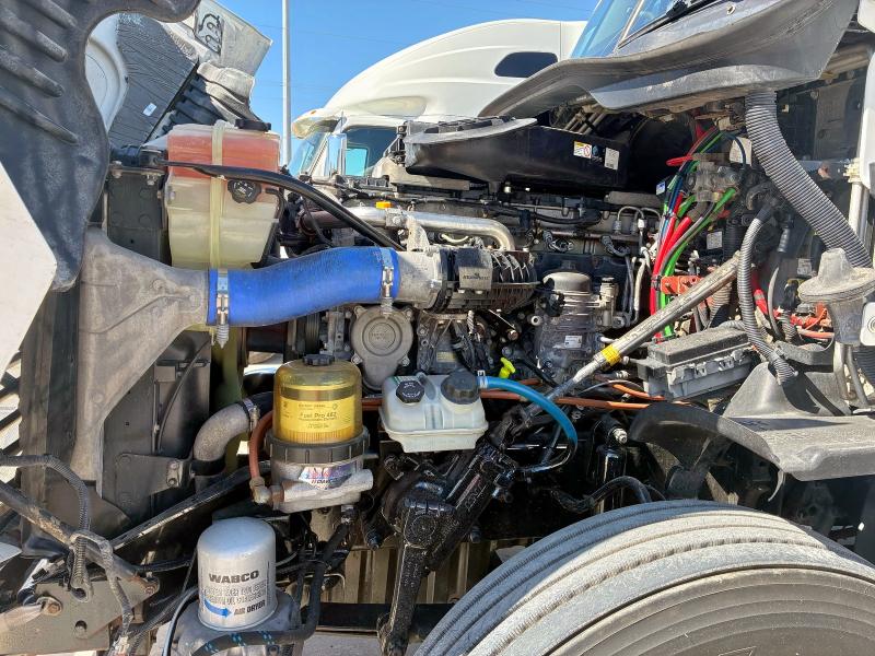 1FUJGLDR1HLJB2749 - 2017 FREIGHTLINER CASCADIA 1 Blanco foto 7