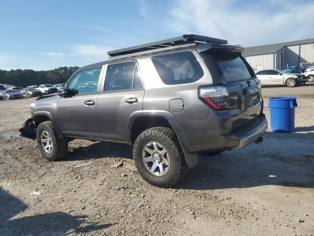 JTEBU5JR1G5299949 - 2016 TOYOTA 4RUNNER SR5/SR5 PREMIUM GRAY photo 2