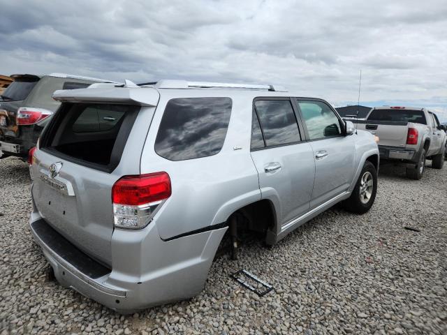 JTEBU5JR9B5068600 - 2011 TOYOTA 4RUNNER SR5 SILVER photo 3