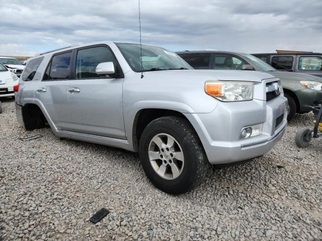 JTEBU5JR9B5068600 - 2011 TOYOTA 4RUNNER SR5 SILVER photo 4