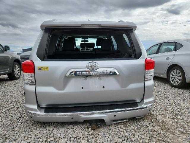 JTEBU5JR9B5068600 - 2011 TOYOTA 4RUNNER SR5 SILVER photo 6