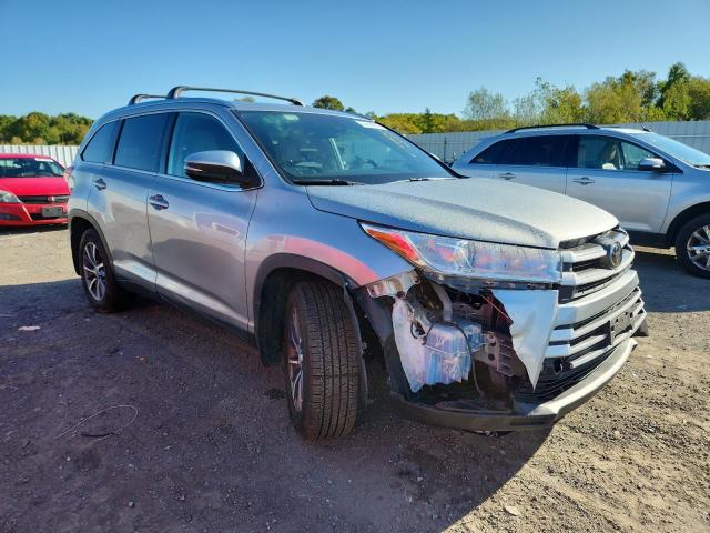 5TDJZRFH4KS593115 - 2019 TOYOTA HIGHLANDER SE ვერცხლისფერი ფოტო 4