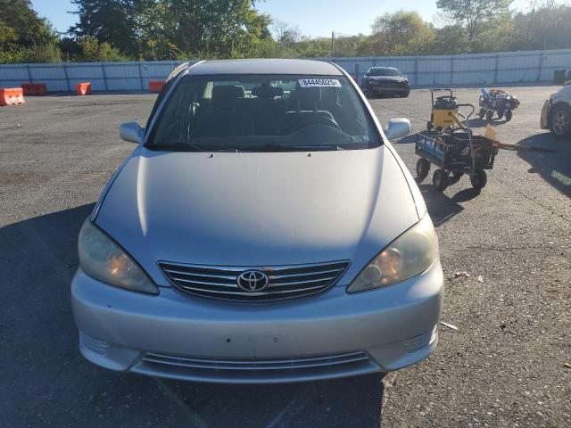 4T1BE30K36U165776 - 2006 TOYOTA CAMRY LE SILVER photo 5