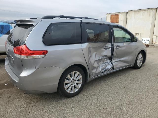 5TDDK3DC4CS040195 - 2012 TOYOTA SIENNA XLE SILVER photo 3