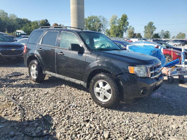 1FMCU0D75BKA26704 - 2011 FORD ESCAPE XLT BLACK photo 4