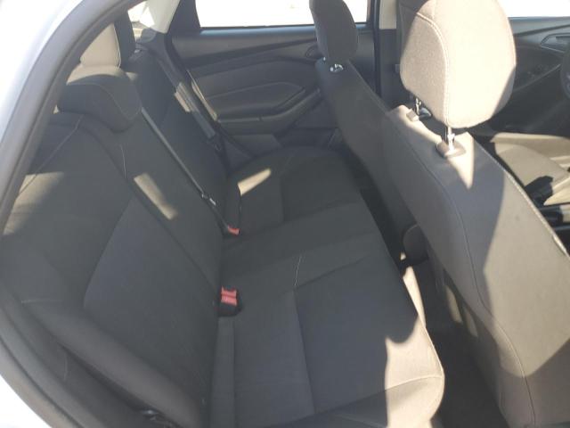 1FADP3E26FL355986 - 2015 FORD FOCUS S WHITE photo 10